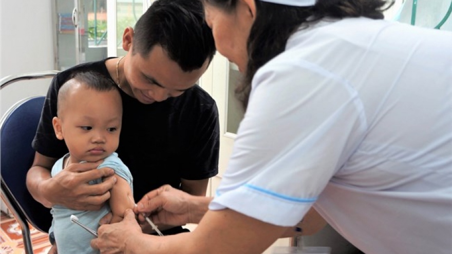 Cần lưu ý gì khi tiêm vaccine cho trẻ